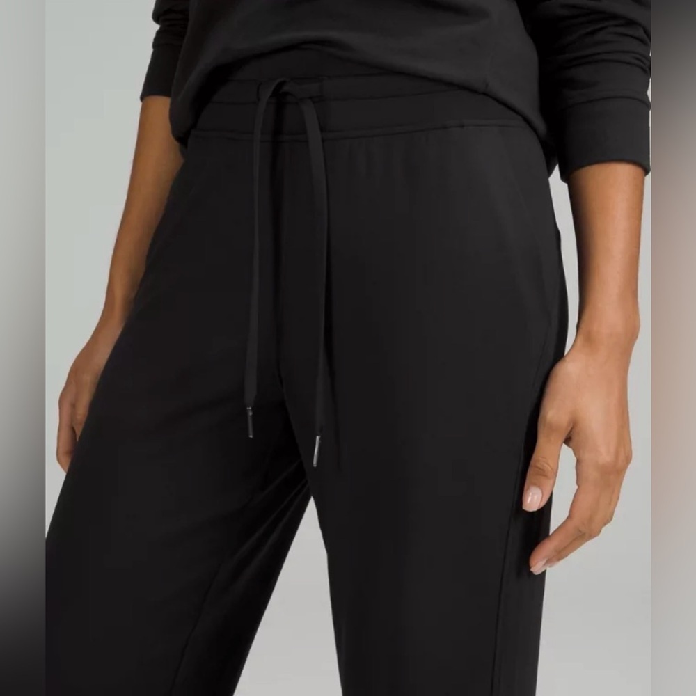 Lululemon ready to rulu joggers size 4